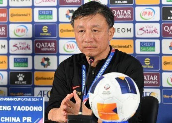 成耀东：没出线因为韩日是亚洲最强，但中国足球可以去争一下